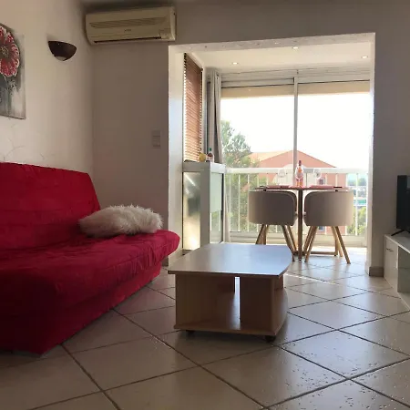 F2 Avec Une Chambre, Garage, Piscine, Tennis, Clim *
